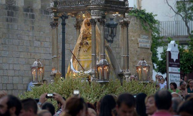 Gonzalo Carreto, cartelista de la festividad de la Virgen de los Milagros