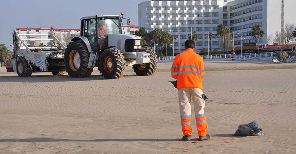 UGT se desmarca de la huelga del servicio de limpieza de playas