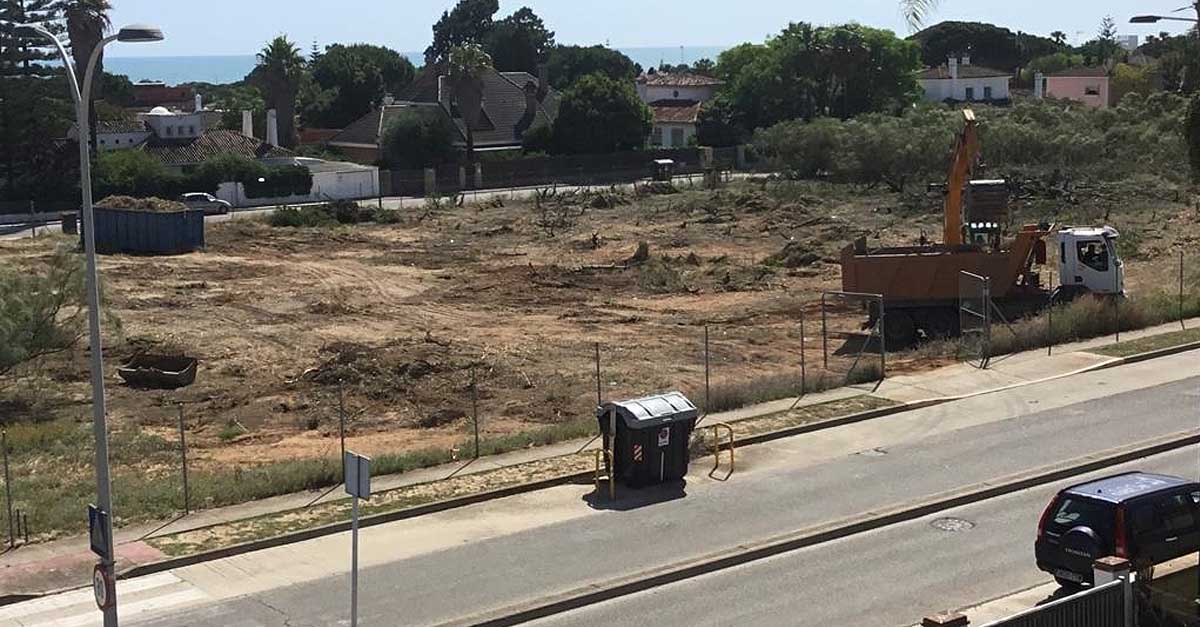 Vecinos de la Duna del Águila insisten en parar el nuevo campo de fútbol