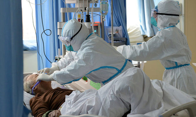 Andalucía supera los 400 hospitalizados y registra 57 pacientes en UCI