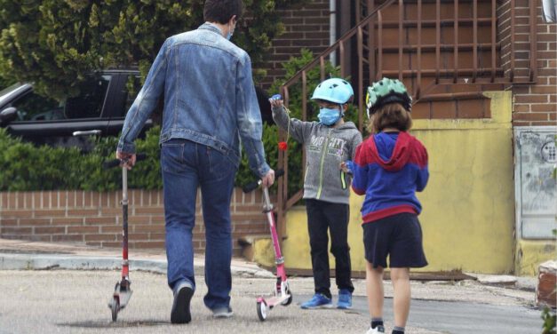 Los niños pueden tener anticuerpos de la covid-19 y virus en su sistema a la vez
