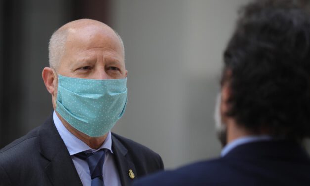 Imbroda destaca que los 6.400 docentes de refuerzo "estarán en sus puestos"