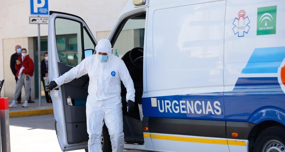 Andalucía suma 33 muertes por Covid en 24 horas y 2.042 positivos