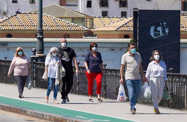 Covid: Salud recomienda usar la línea 900 400 061 para consultar dudas