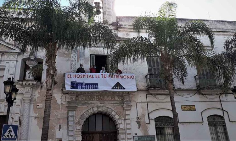 Betilo despliega dos pancartas en el hospital San Juan de Dios