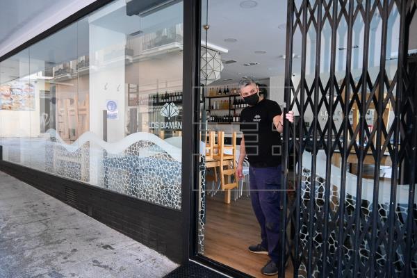 La Junta relaja las restricciones en Granada, que podrá abrir el comercio y la hostelería