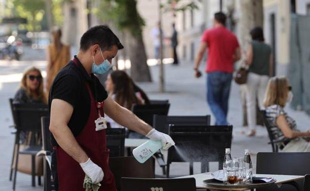 La hostelería pide a la Junta ampliar los horarios hasta 23.30 horas