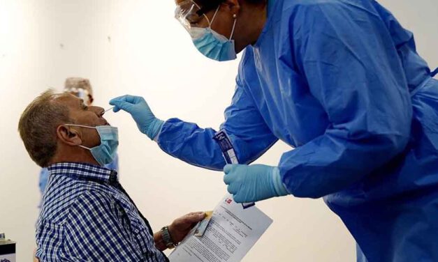 El Hospital de El Puerto amplia el horario de laboratorio para hacer test de antígenos