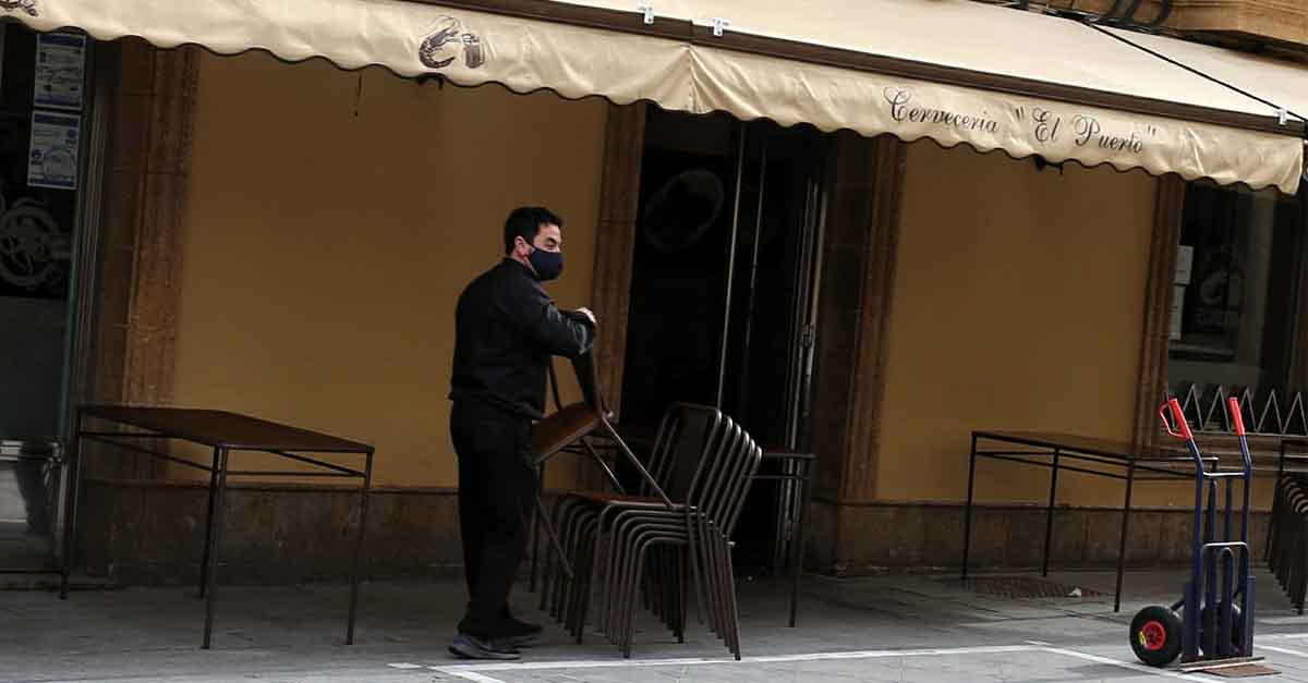 La Junta pide al Gobierno que exima de impuestos a los sectores obligados al cierre