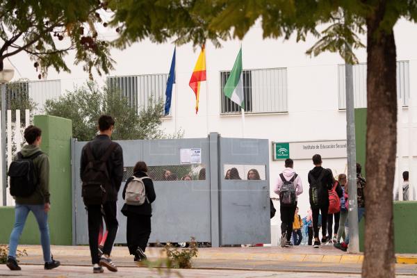 El 97% de los colegios andaluces se mantiene libre de covid