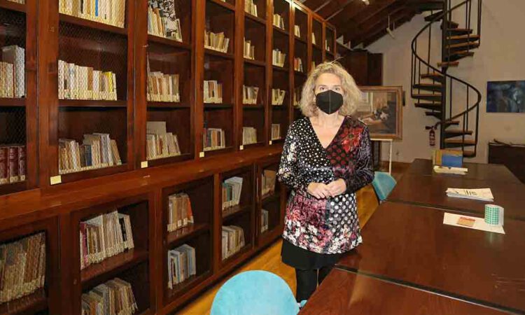 Cultura abre al público de la mano de un experto la biblioteca personal de Alberti con más de 6.000 libros