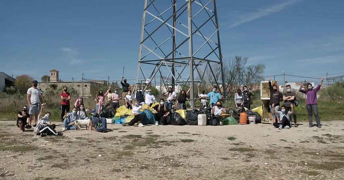 Voluntariado ambiental del movimiento Zero Waste limpia la Salina de San José