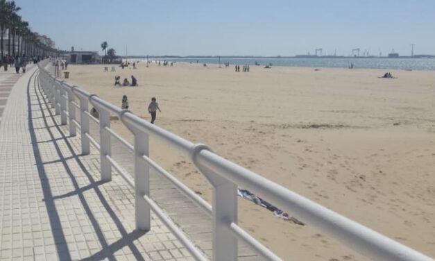 Kiss FM llega a la playa de Valdelagrana para invitar a El Puerto a disfrutar con su música al ritmo del “baile de San Vito”