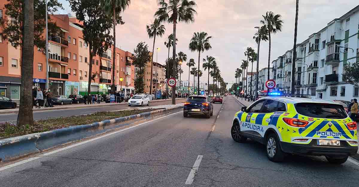 La Policía Local interviene en El Puerto contra las carreras y exhibiciones ilegales de motos