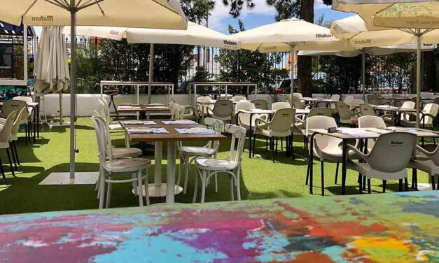 El restaurante Aquarela pone en marcha la Feria 2021 con rebujito, serranito y sevillanas