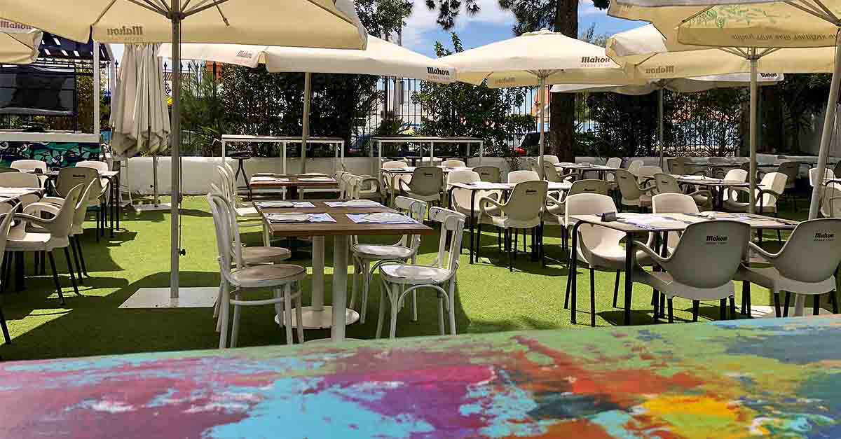 El restaurante Aquarela pone en marcha la Feria 2021 con rebujito, serranito y sevillanas