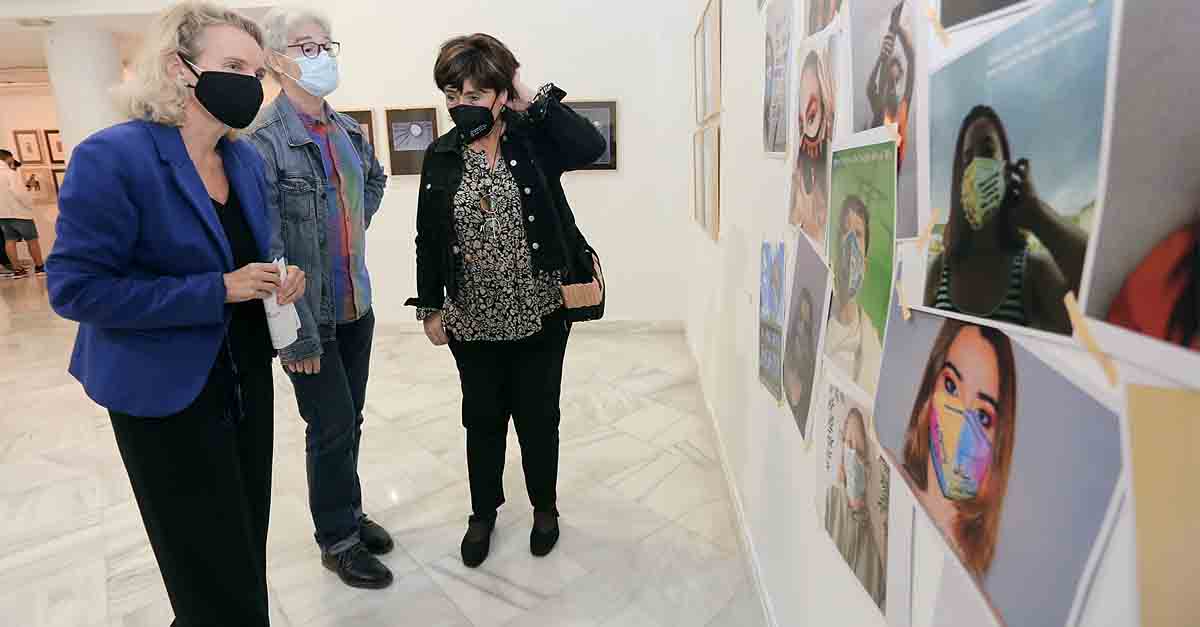 El centro Alfonso X expone las obras de los alumnos del Bachillerato de Arte del IES Pintor Juan Lara