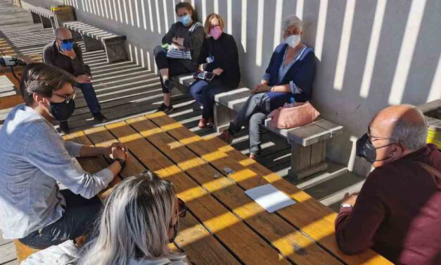 Izquierda Unida se reúne con la asociación vecinal de Valdelagrana
