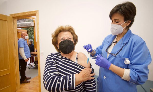 Si tienes 57, 58, o 59 años, ya puedes pedir cita para vacunarte contra el covid