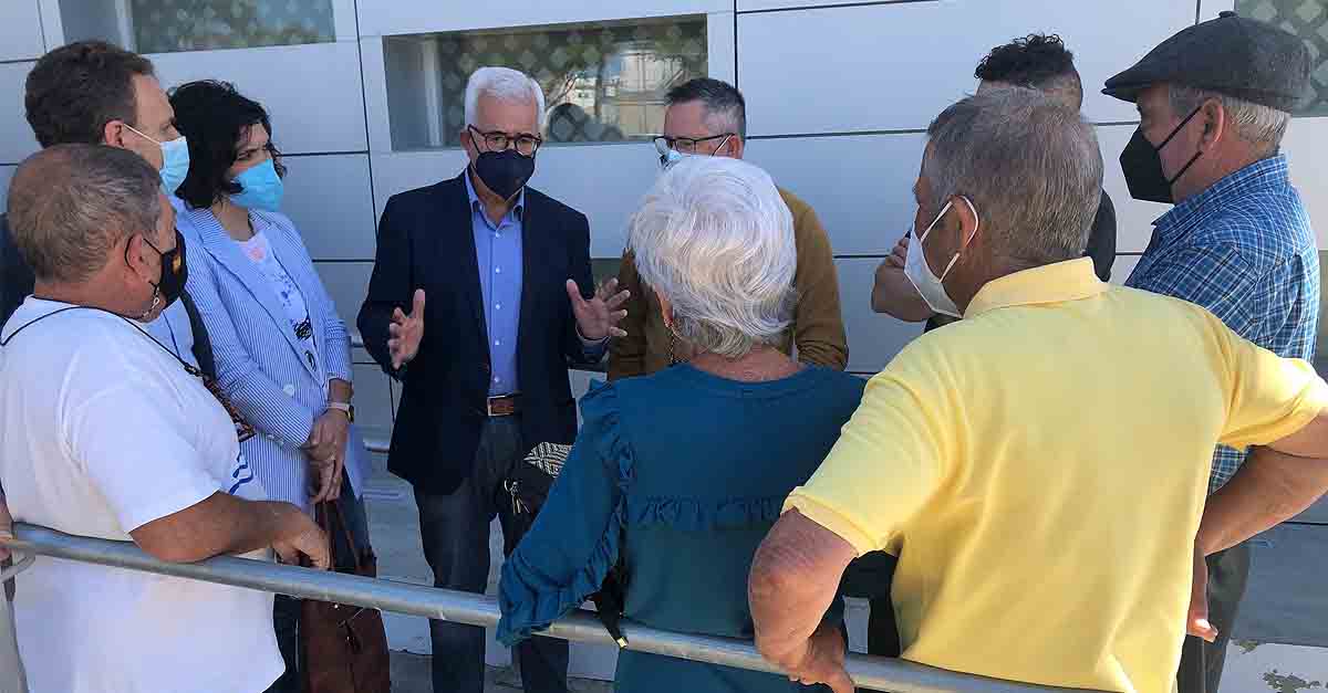 El PSOE se hace eco de la indignación vecinal por el retraso en la apertura del Ángel Salvatierra
