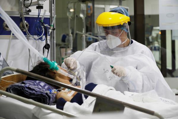 Sigue subiendo la incidencia en Andalucía, con 1.639 positivos y 10 muertos