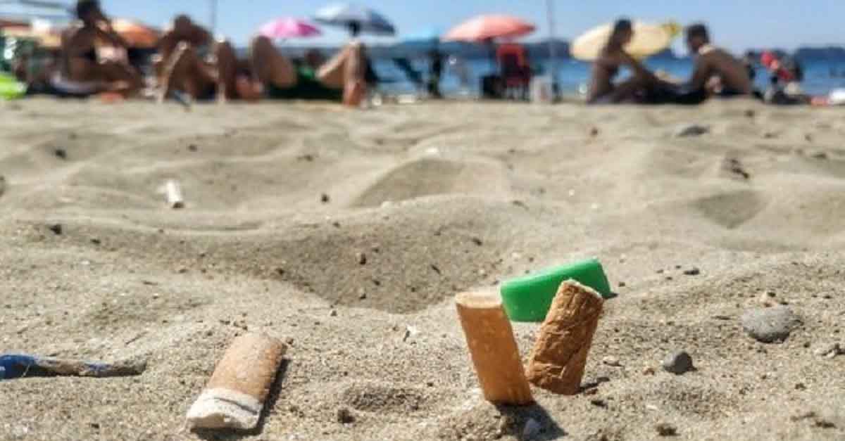 El Puerto acotará espacios en las playas donde esté prohibido fumar