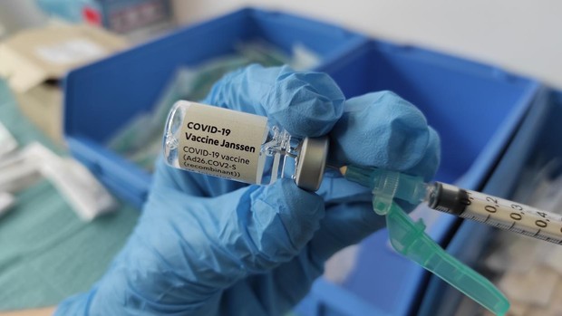 Investigan la muerte por ictus de un hombre de 36 años vacunado con Janssen