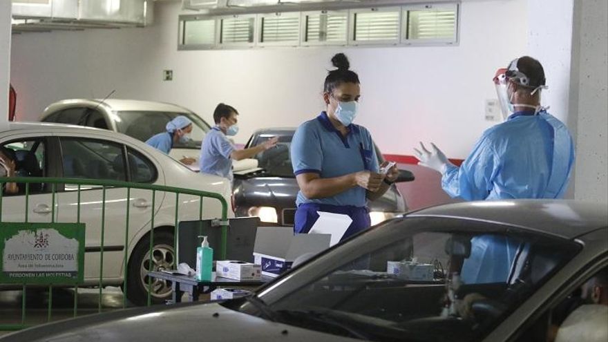 La tasa roza los 300 y suma 2.906 casos, mayor dato en cinco meses