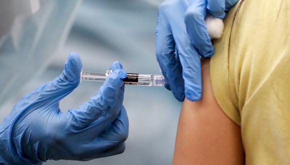 Andalucía pone 73.000 vacunas, 20 mil menos que el lunes pasado