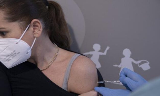 Andalucía vacuna a 489.393 personas esta semana, 25.130 más que la anterior