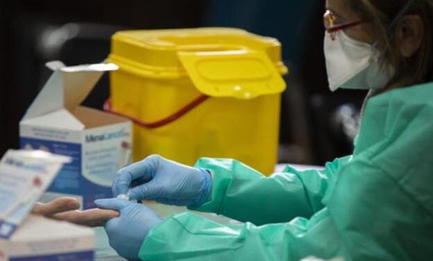 Andalucía suma casi 4.500 casos y 15 muertes por Covid-19