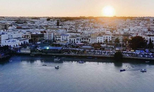 El Ayuntamiento y la Asociación Fotográfica Portuense trabajarán de la mano para promocionar El Puerto