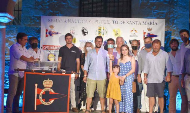 El Castillo de San Marcos fue el inigualable marco de la ceremonia de entrega de trofeos de la 27ª Regata Juan de la Cosa