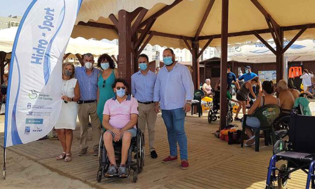 Hidrosport continúa garantizando el disfrute de la playa a personas con movilidad reducida