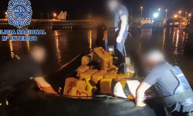 Ingresan en prisión los tripulantes de una embarcación que intentó alijar 1.650 kilos de hachís en el río Guadalete