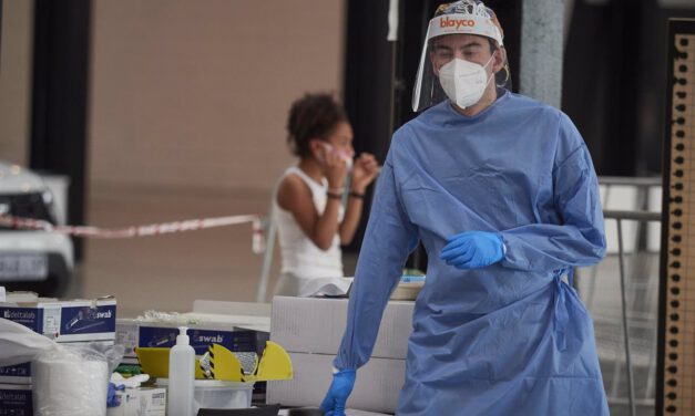 Sube la cifra de contagiados pero baja la de fallecidos por Covid en Andalucía en 24 horas