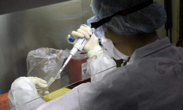 La variante Delta Plus no ha llegado a Andalucía, según la Junta