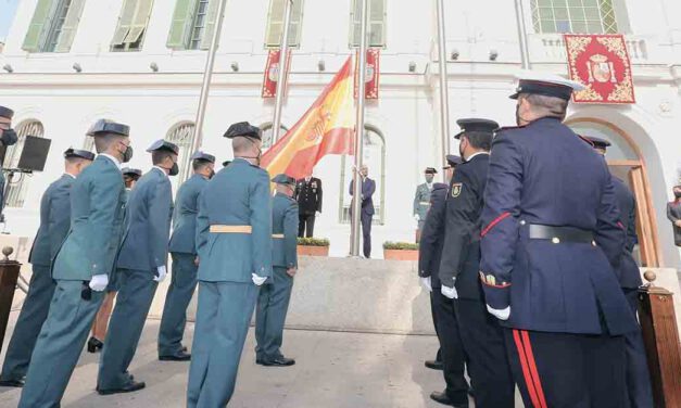 El Puerto se suma a la izada de bandera nacional por el 12 de octubre