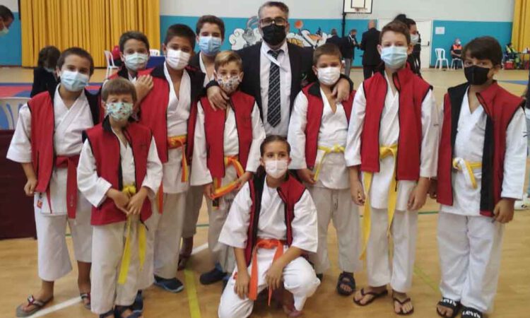 Gran participación del club de karate portuense Chakugan en Arcos de la Frontera