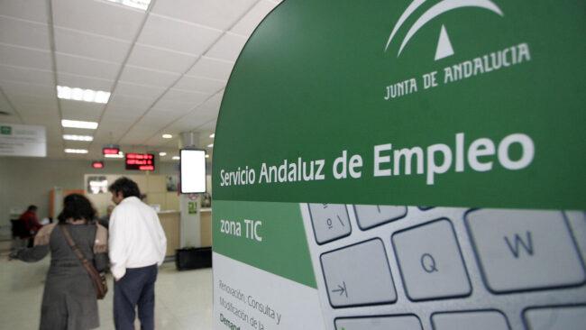 Andalucía lidera la subida del paro con 8.600 desempleados en octubre