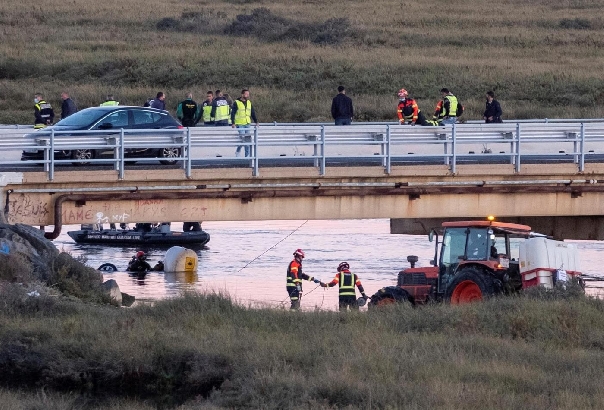 Hallan en el coche hundido de Aljaraque los cuerpos de los desaparecidos