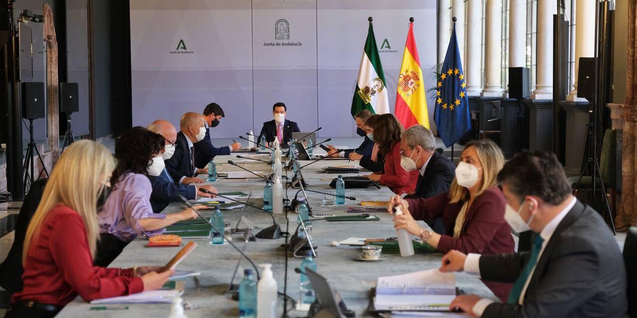 La Junta aprueba los presupuestos de 2022, que superan los 43.800 millones