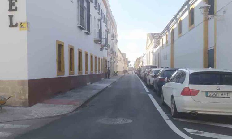 Finalizada la colocación de nuevos acerados en las calles Aurora y Carabela Santa María
