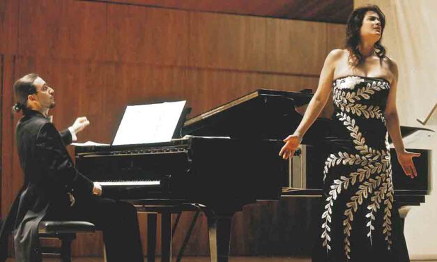 Fin de semana en el Teatro con la mezzosoprano Ana Häsler y la banda de música Maestro Dueñas