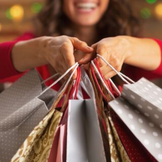 Un estudio afirma que gastaremos una media de 240 euros en regalos de Navidad