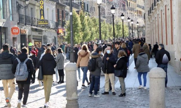 Sanidad y CC.AA. acuerdan reducir la cuarentena de los positivos en Covid a siete días