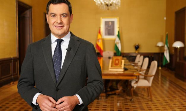 Juanma Moreno insta a celebrar la Constitución "con orgullo"