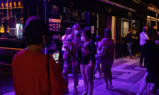 El ocio nocturno pide implantar el pasaporte Covid antes de las navidades