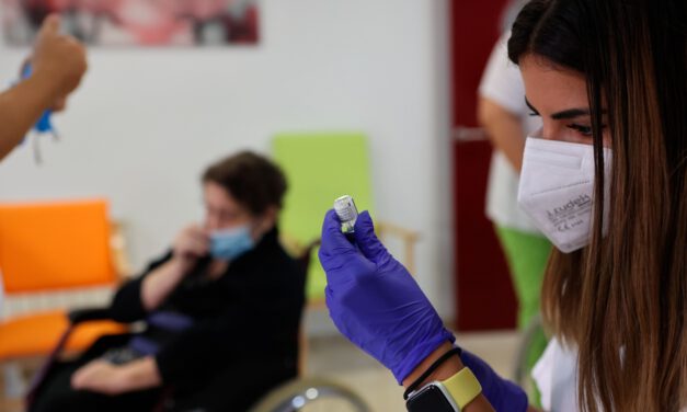 La tasa se dispara en casi seis puntos, en un día con 1.226 casos y 4 muertos