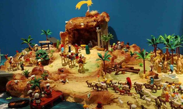La Asociación La Gaviota recupera esta Navidad su belén solidario de Playmobil
